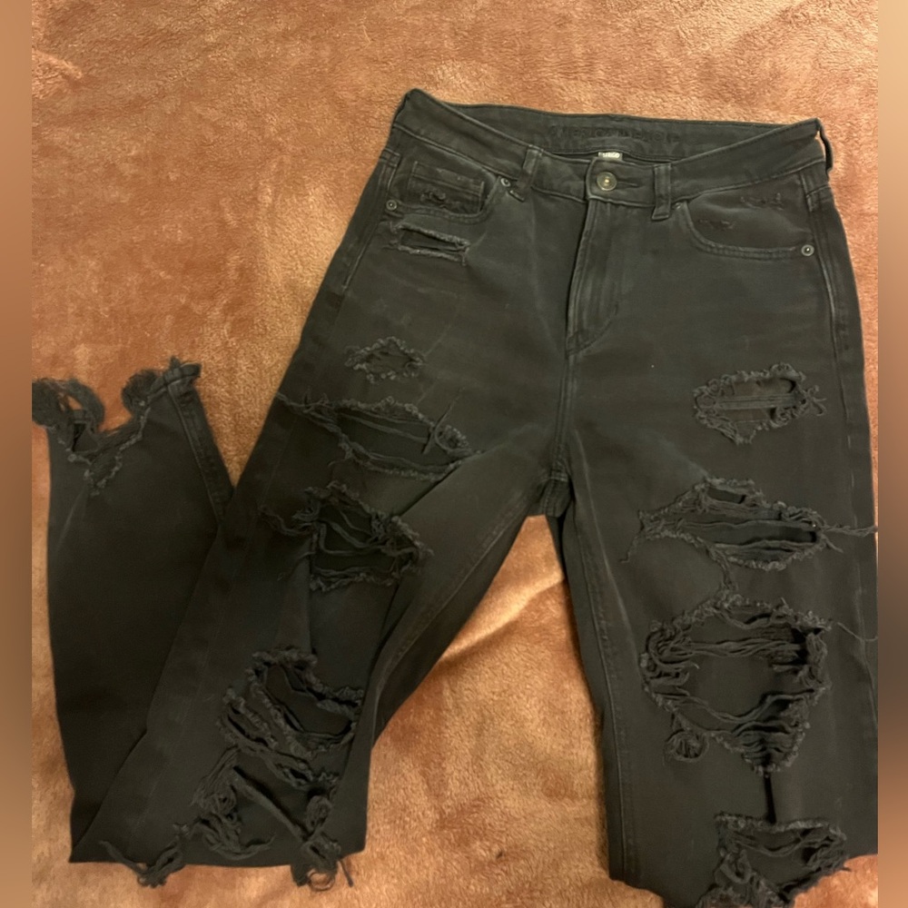 american eagle distressed jeans